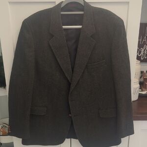 Green Sport Coat with Classic Style and Structured Appearance